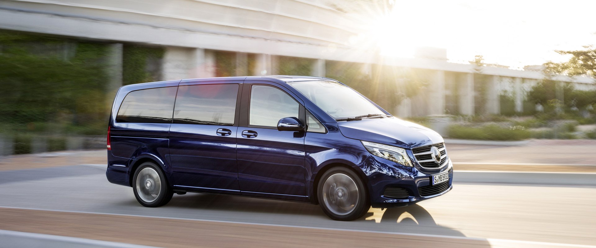 Mercedes v class семейная машина